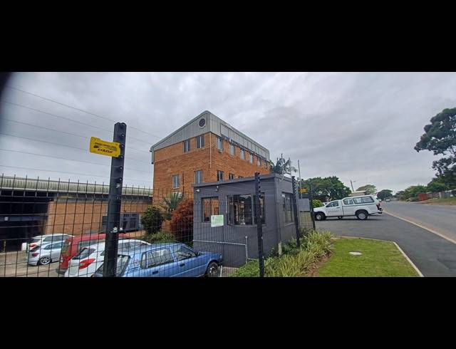 760M² OFFICE TO LET IN NEW GERMANY